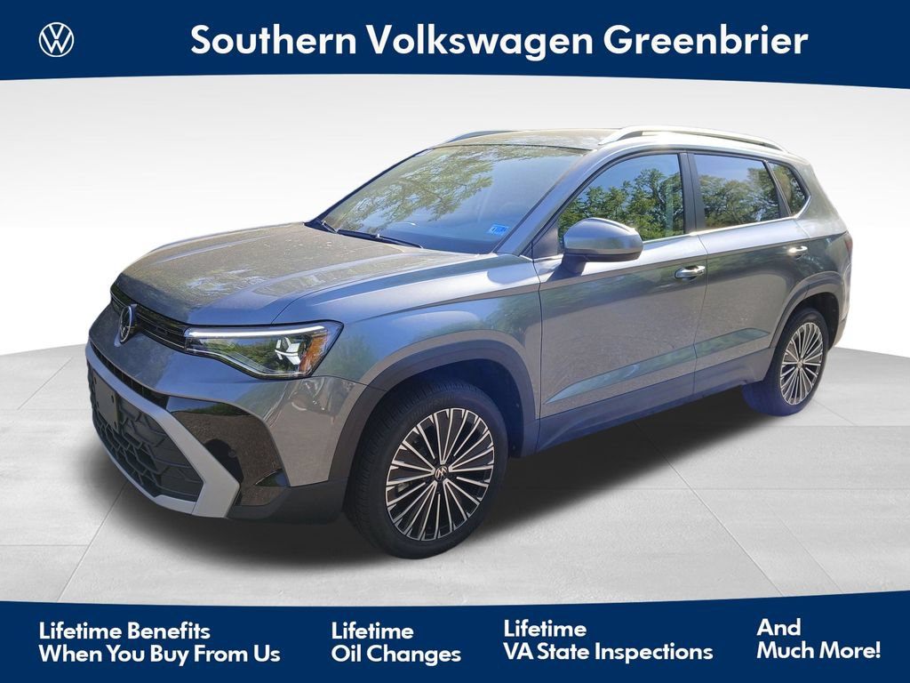 New 2026 Volkswagen Taos SE FWD image 1