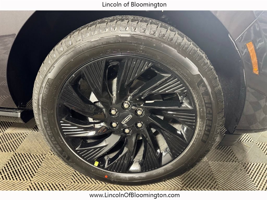 New 2026 Lincoln Navigator L Reserve w/ Jet Appearance Package AWD/4WD image 16