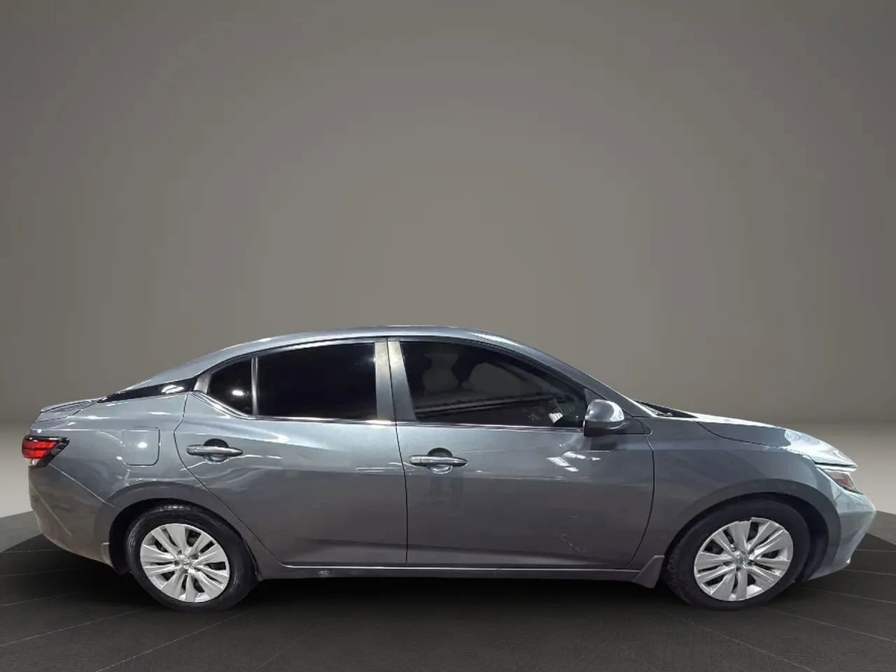 Used 2021 Nissan Sentra S image 4