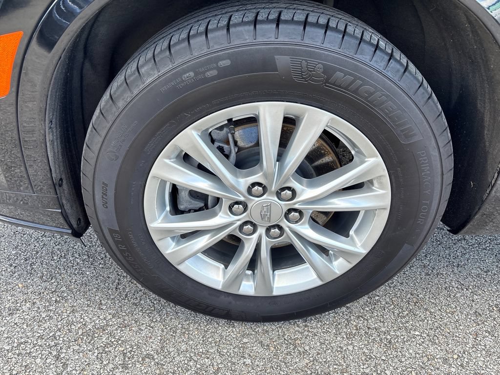 Used 2024 Cadillac XT6 Luxury w/ LPO, Floor Liner Package AWD/4WD image 5