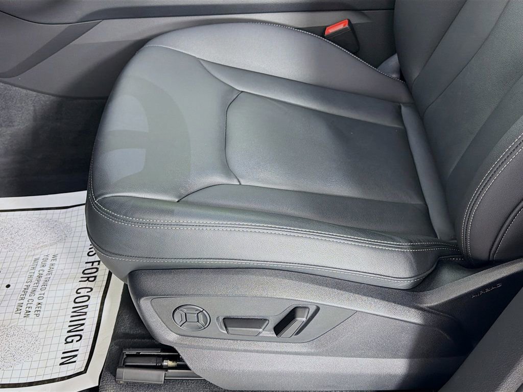 Used 2025 Audi Q7 2.0T Premium w/ Convenience Plus Package AWD/4WD image 21