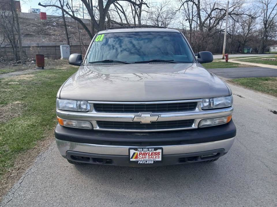 Used 2001 Chevrolet Tahoe LS w/ LS Preferred Equipment Group image 3