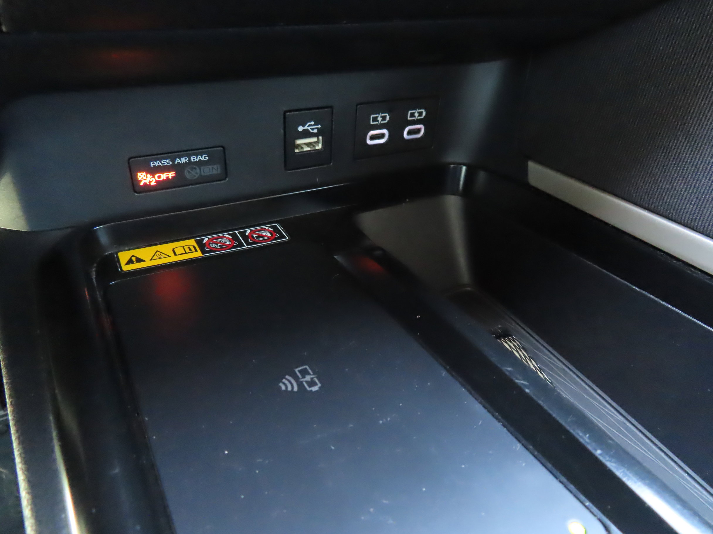 Used 2025 Toyota Camry LE FWD image 25