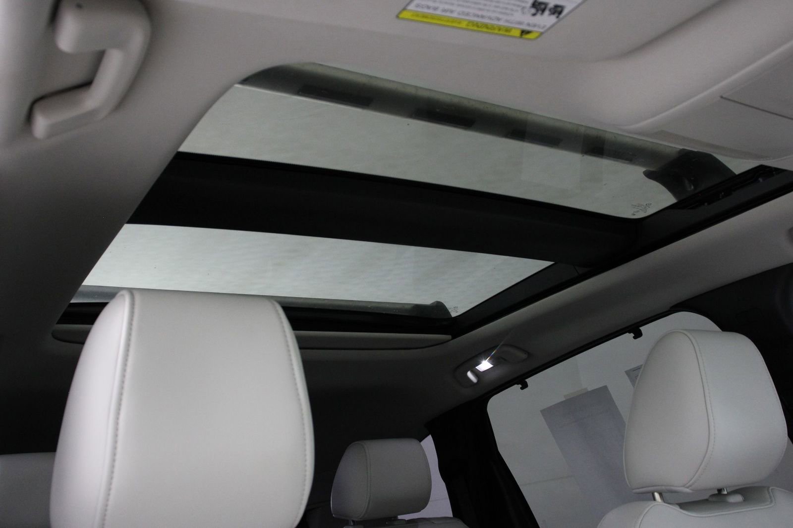 Used 2024 MAZDA CX-90 Plug-In Hybrid w/ Premium Plus image 23