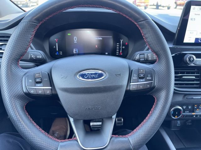Certified 2023 Ford Escape ST-Line Select AWD/4WD image 27