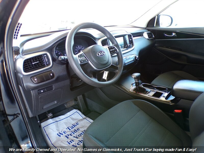 Used 2019 Kia Sorento L FWD image 14