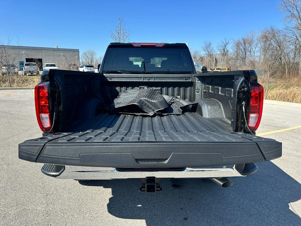 Used 2026 GMC Sierra 2500 SLE w/ SLE Value Package; AWD/4WD image 5