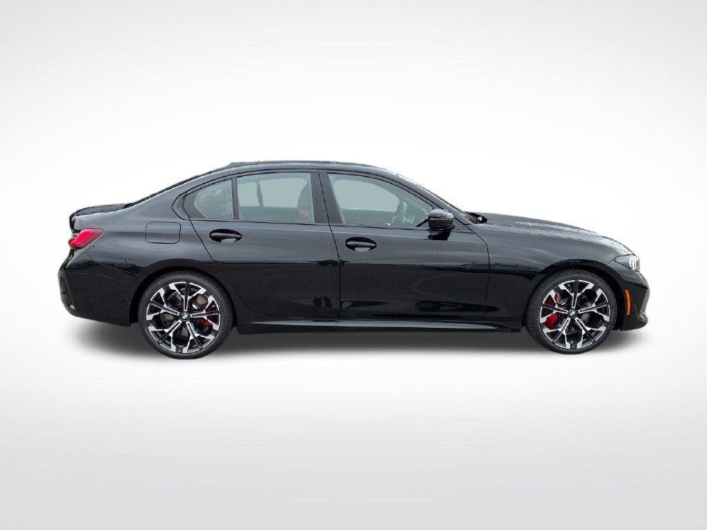 New 2026 BMW 330i xDrive Sedan w/ M Sport Package AWD/4WD image 2
