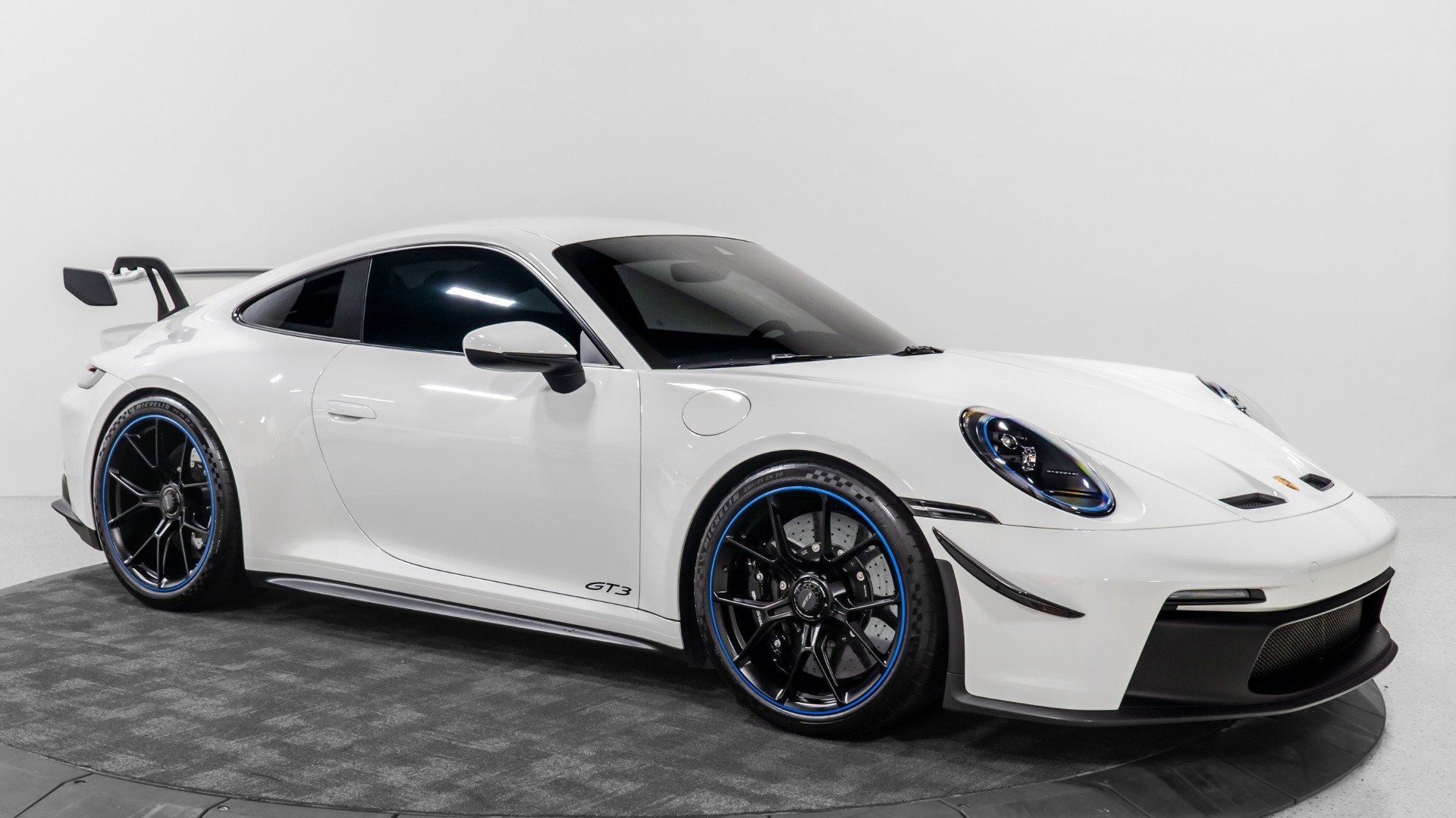 Used 2022 Porsche 911 GT3 RWD image 11