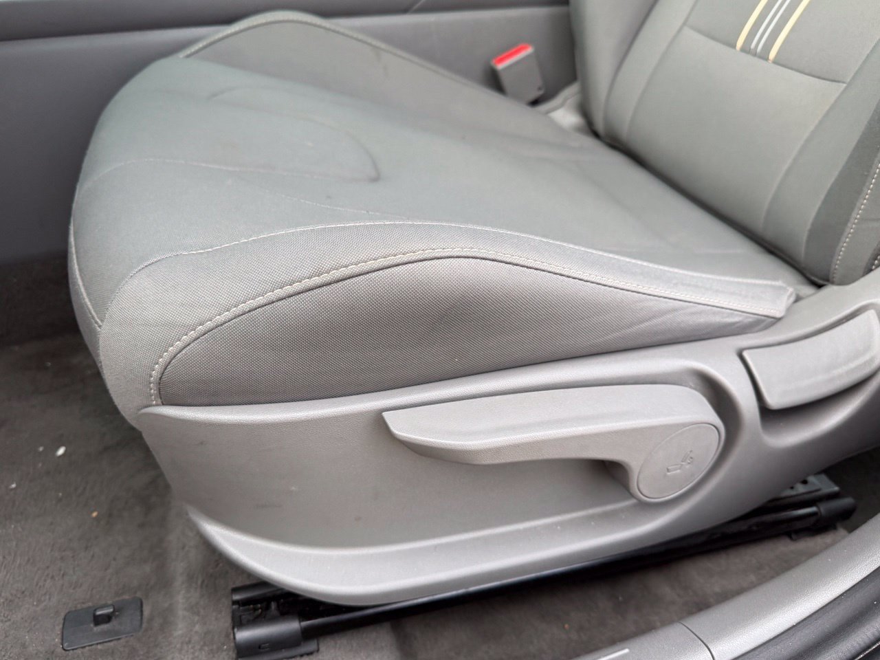 Used 2025 Hyundai Elantra SEL FWD image 25