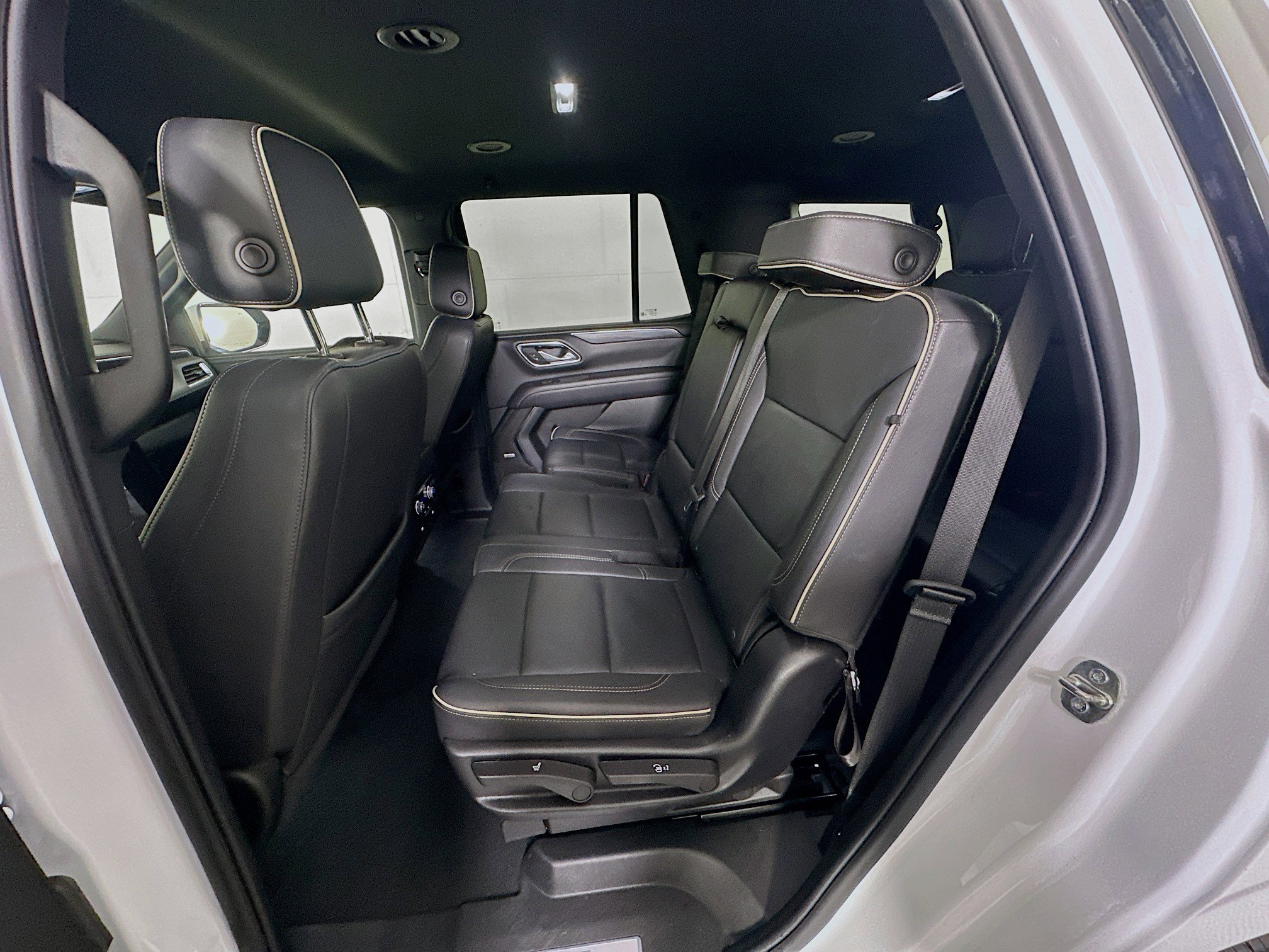 Used 2024 GMC Yukon SLT image 28