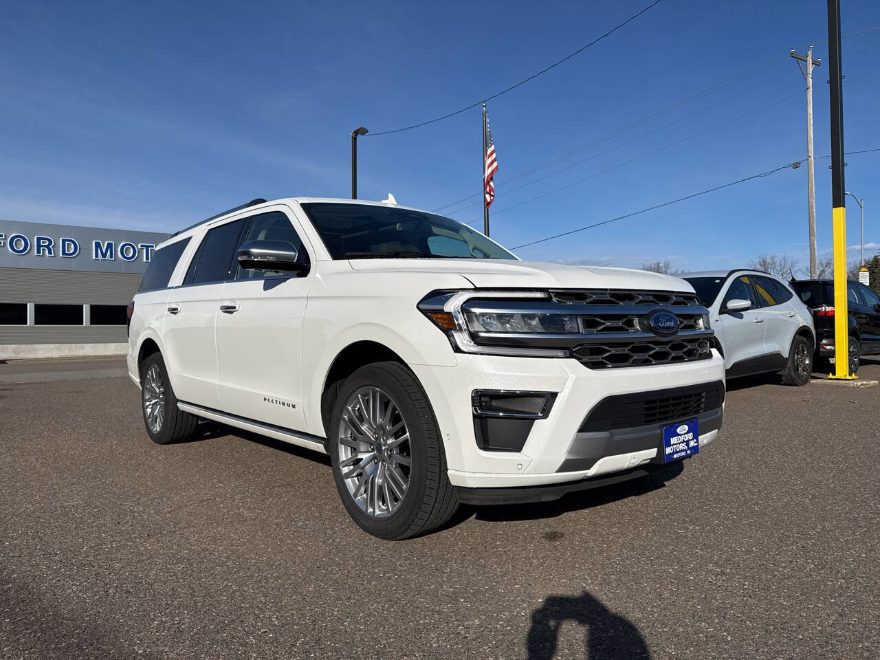 Certified 2024 Ford Expedition Max Platinum AWD/4WD image 2