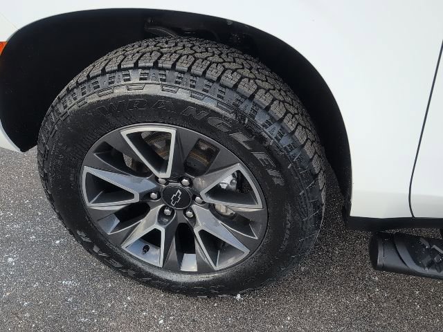 Used 2023 Chevrolet Tahoe Z71 w/ Luxury Package image 16