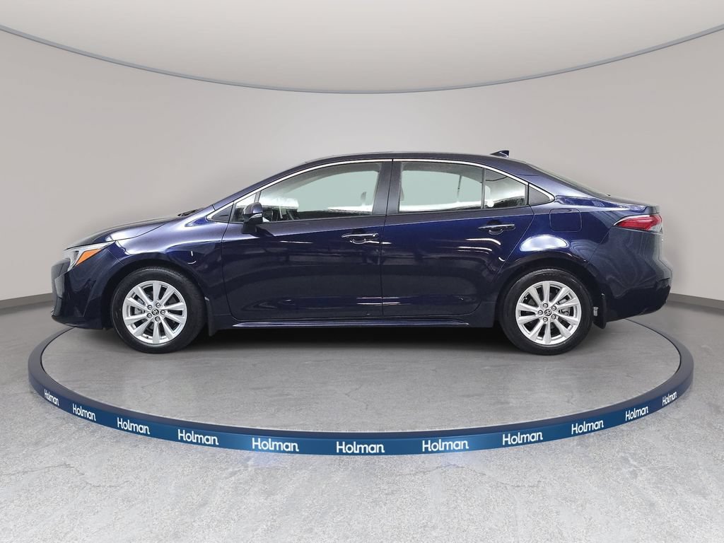 Used 2025 Toyota Corolla XLE FWD image 9
