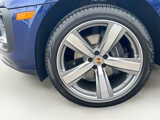 Used 2024 Porsche Macan Turbo image 35