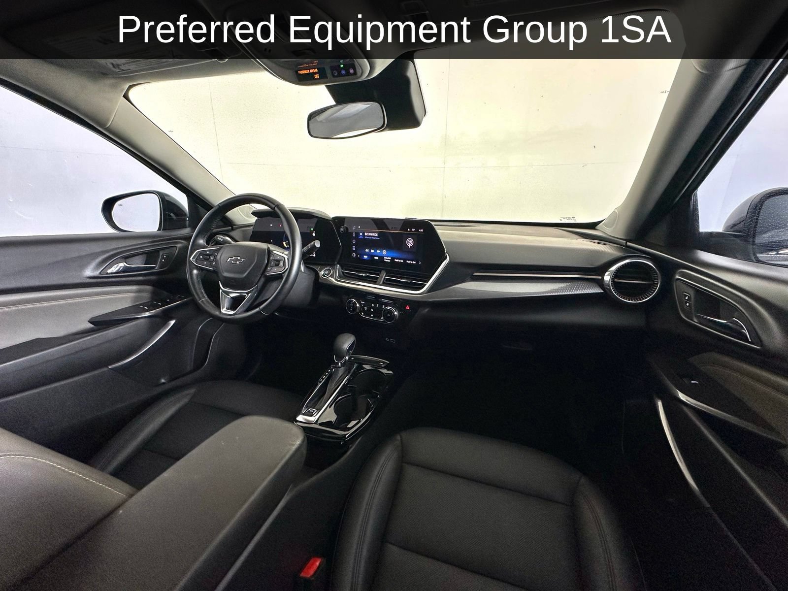 Used 2025 Chevrolet Trax ACTIV w/ Sunroof Package FWD image 2