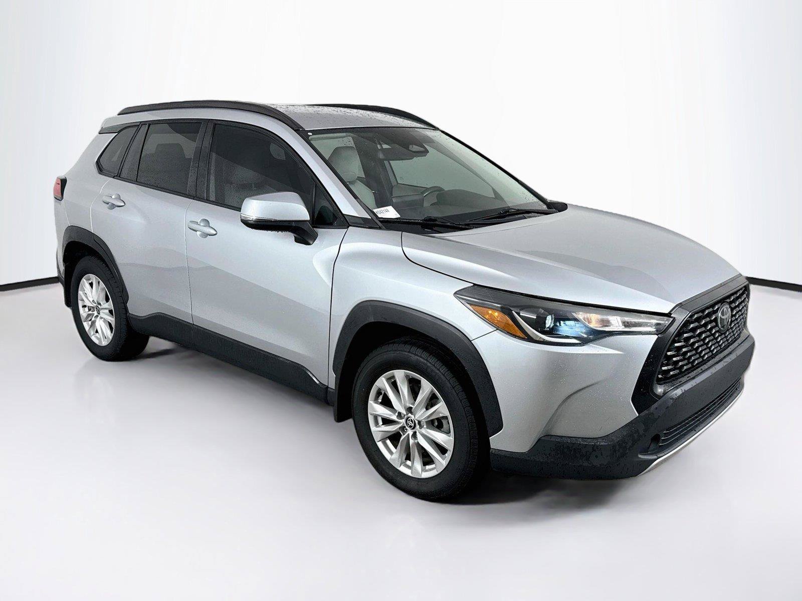 Used 2023 Toyota Corolla Cross LE FWD image 8