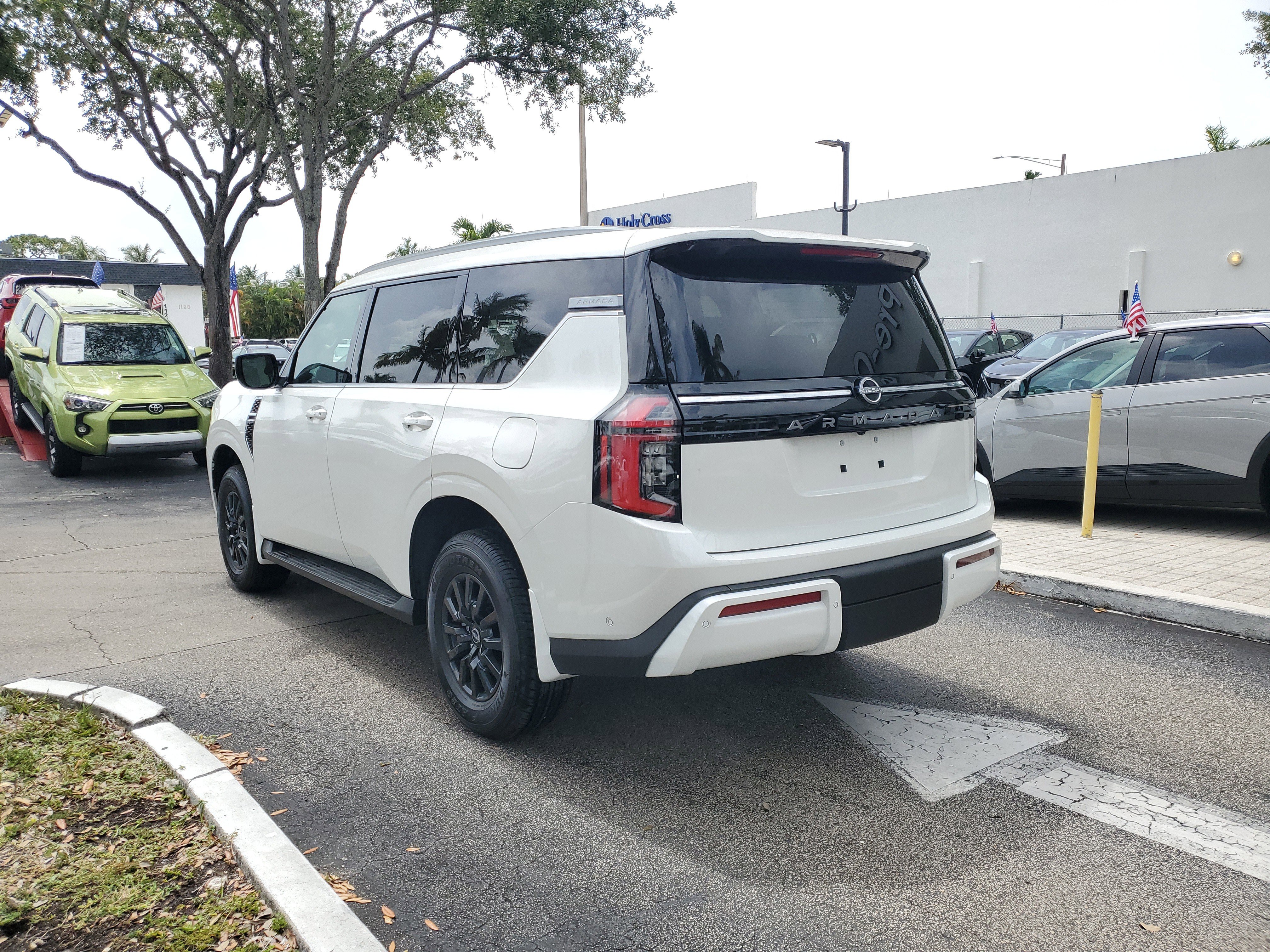 New 2025 Nissan Armada SV image 6