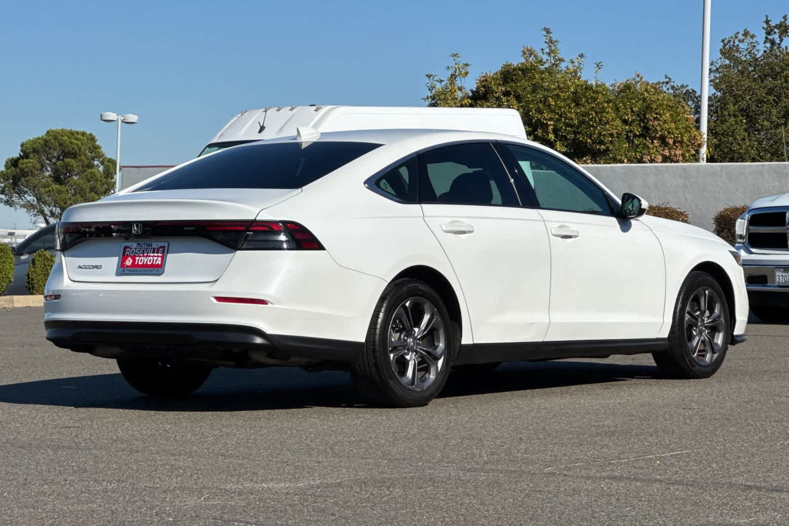 Used 2023 Honda Accord EX image 2