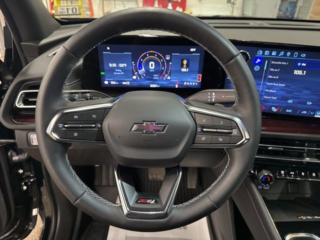 Used 2025 Chevrolet Traverse Z71 w/ Driver Confidence Package image 12