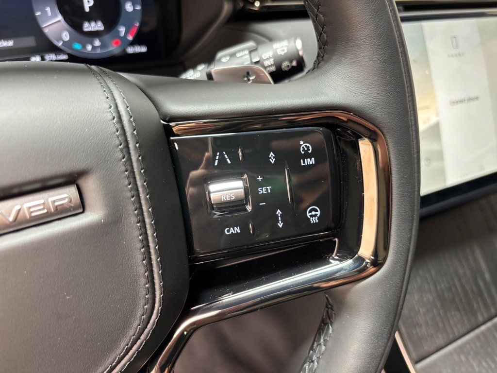 New 2026 Land Rover Range Rover Velar Dynamic SE image 19