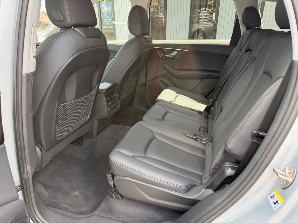 Used 2023 Audi Q7 3.0T Premium Plus w/ Premium Plus Package AWD/4WD image 15