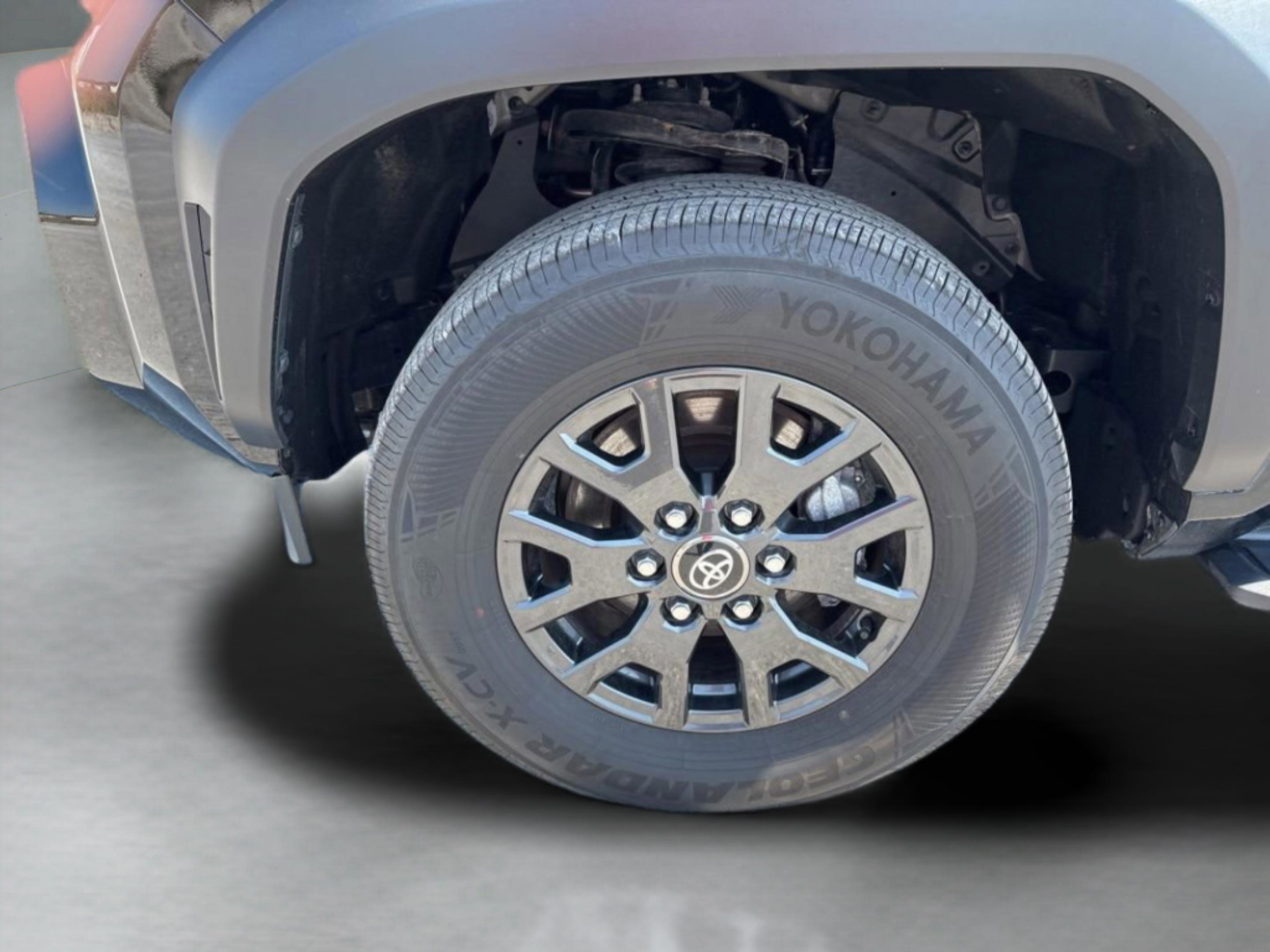 Certified 2025 Toyota 4Runner SR5 image 37