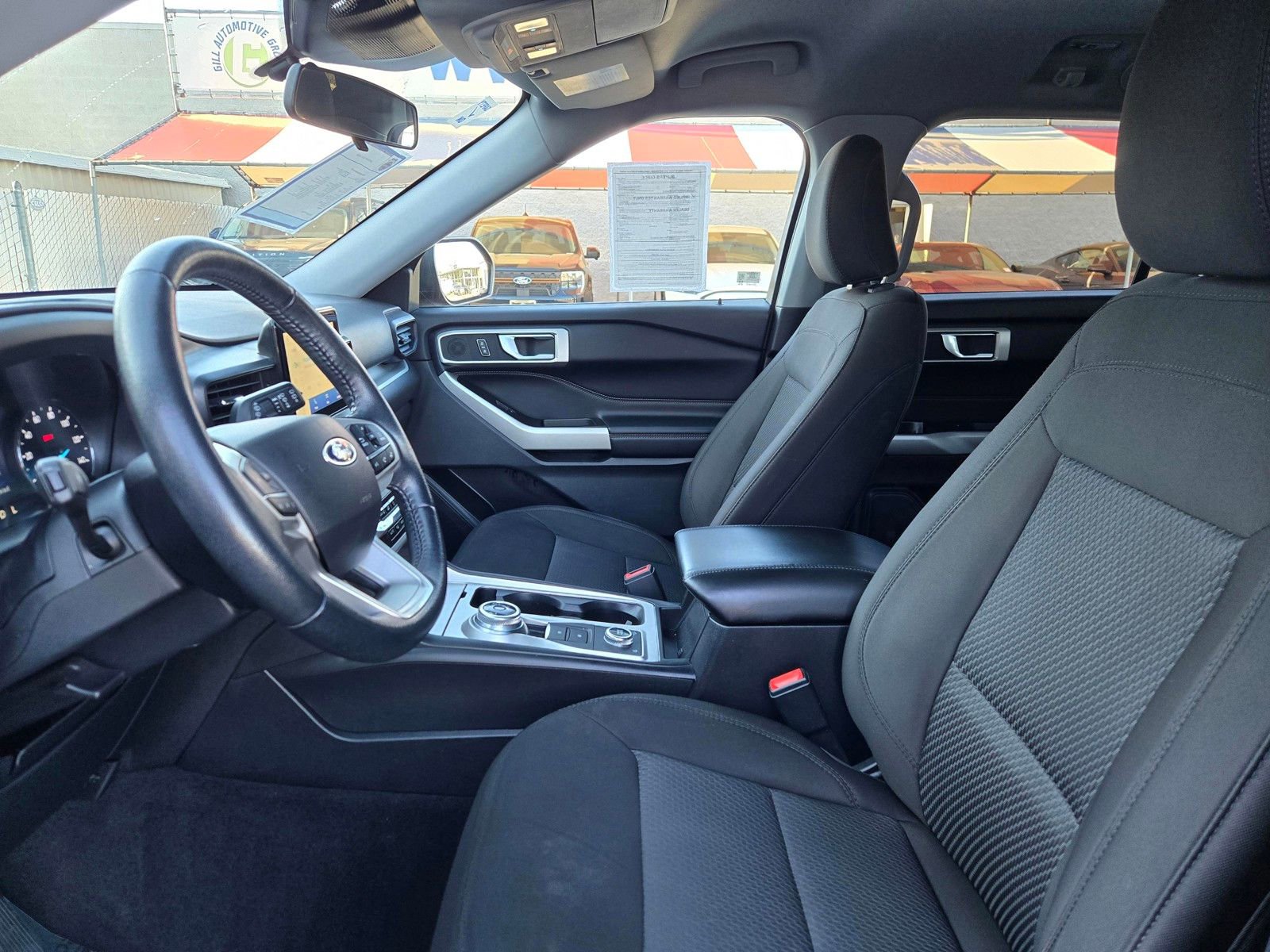 Used 2022 Ford Explorer XLT image 27