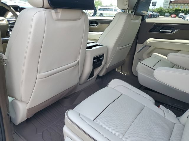 Used 2026 GMC Yukon XL Denali w/ Denali Reserve Package AWD/4WD image 23