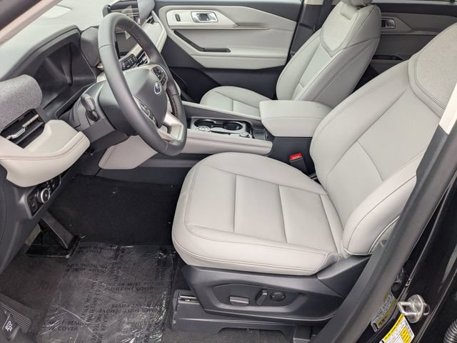 New 2026 Ford Explorer Active w/ Active Comfort Package AWD/4WD image 16