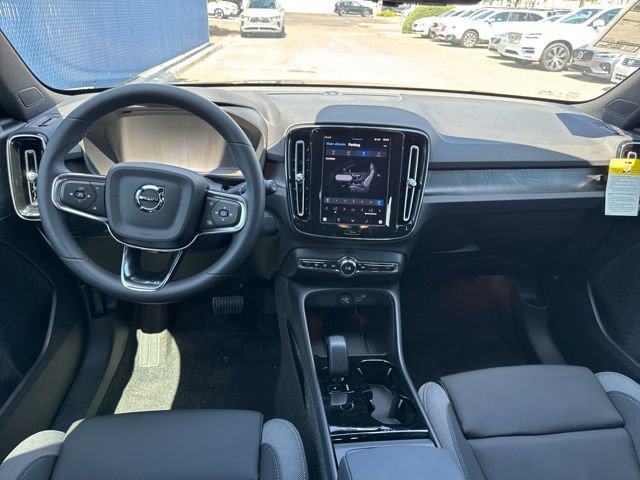 New 2025 Volvo EX40 Core w/ Climate Package AWD/4WD image 23