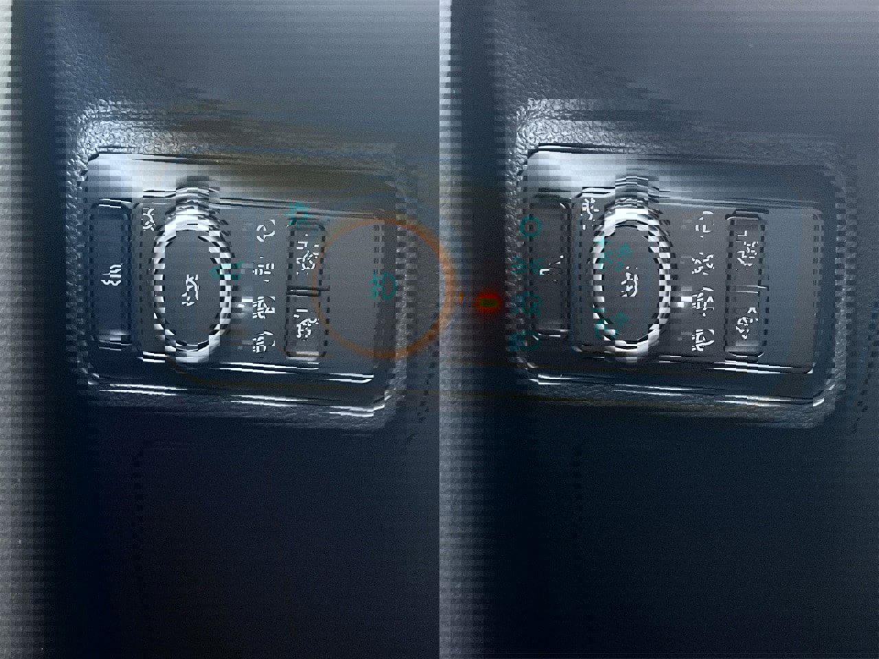 New 2026 Ford Explorer ST-Line w/ ST-Line Street Pack image 14