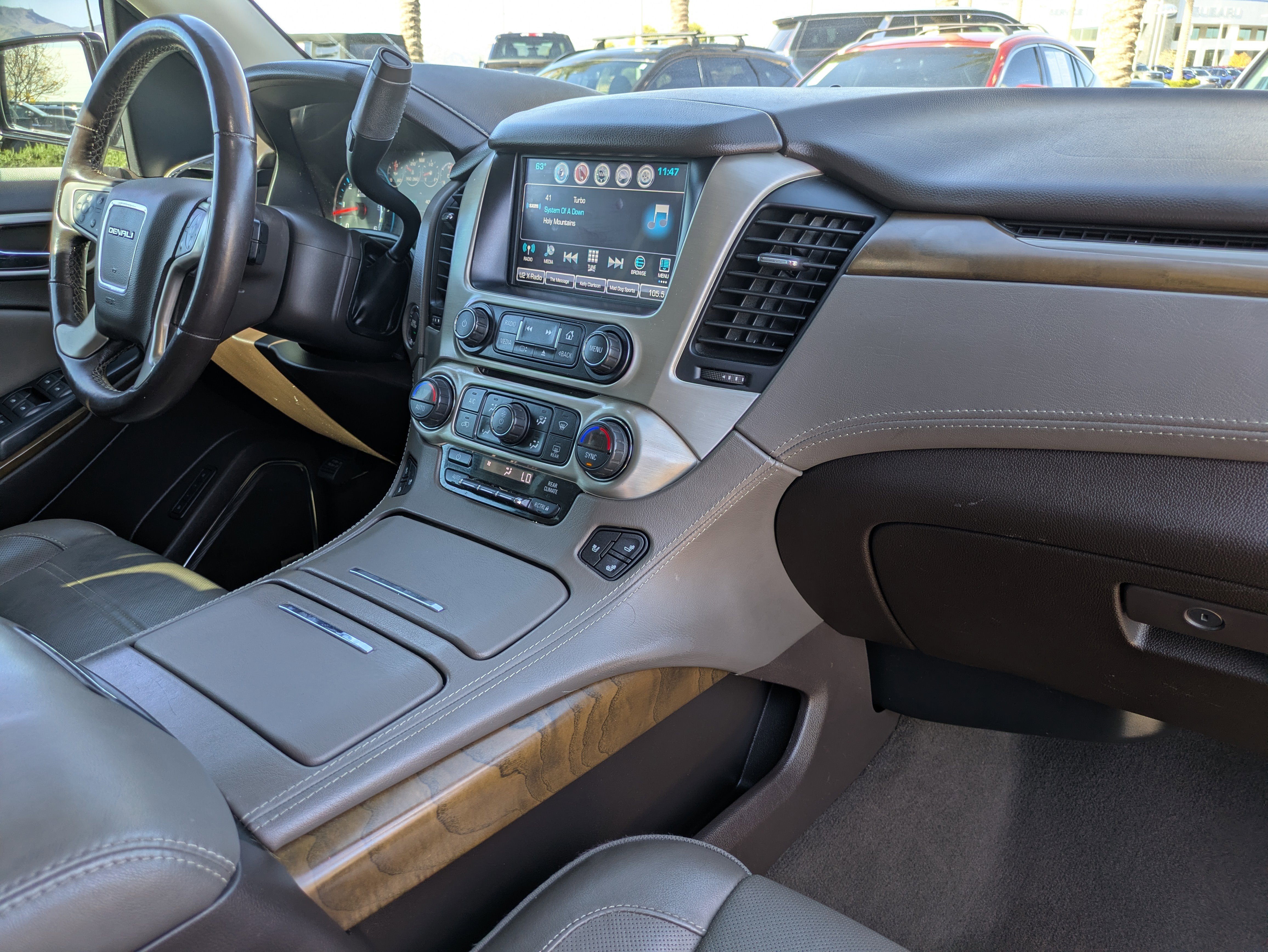 Used 2020 GMC Yukon XL Denali w/ Open Road Package image 12