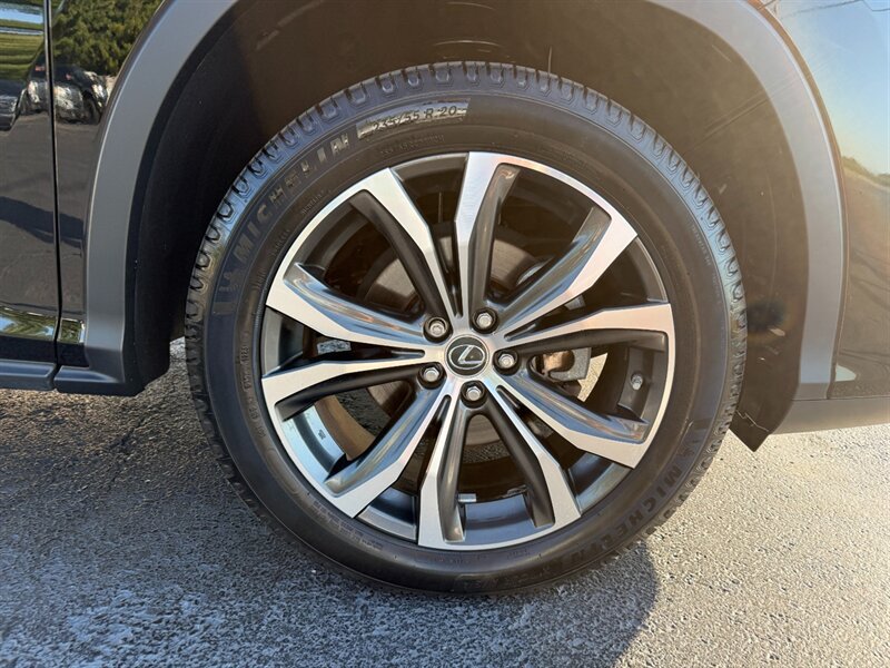 Used 2020 Lexus RX 350L FWD w/ Premium Package image 28