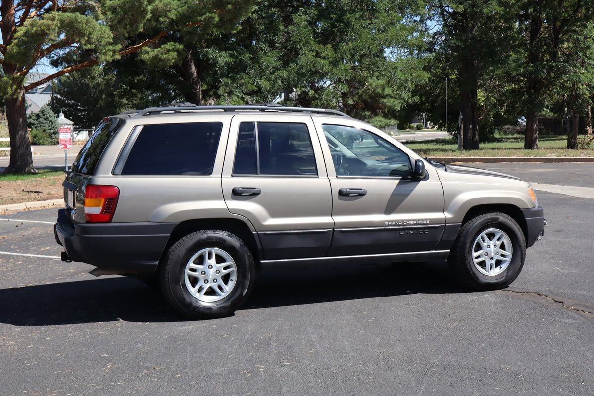 Used 2004 Jeep Grand Cherokee Laredo w/ Convenience Group AWD/4WD image 4