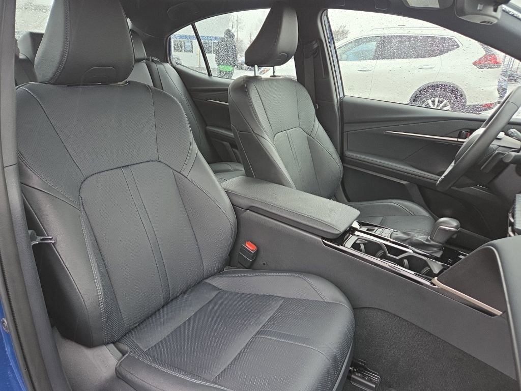 Used 2025 Toyota Camry XSE w/ Premium Plus Package image 21