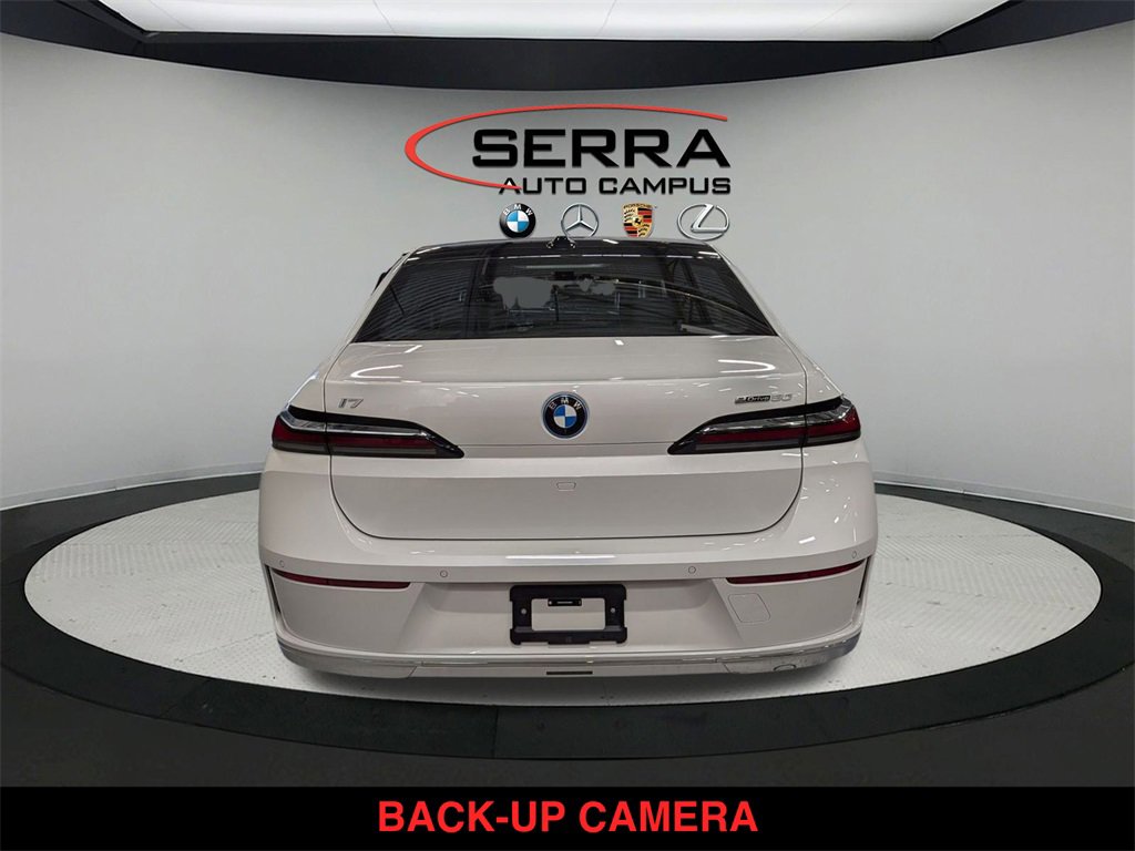 New 2025 BMW i7 eDrive50 w/ Premium Package image 4