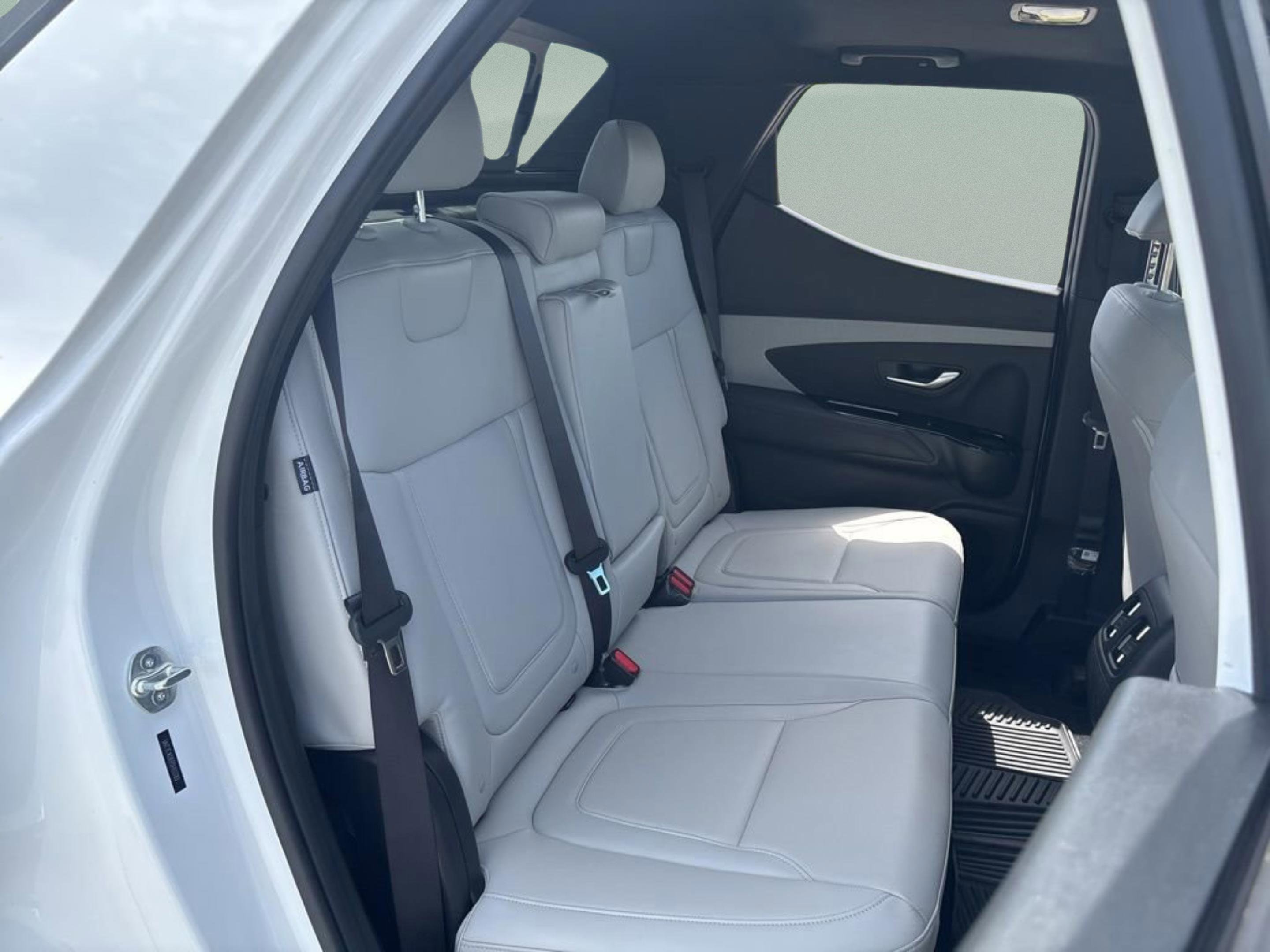 Used 2025 Hyundai Santa Cruz SEL image 30