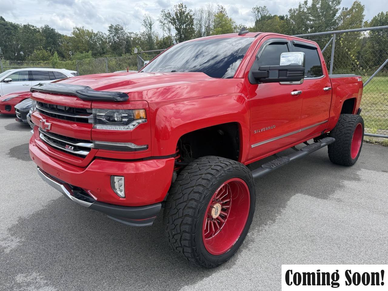 Used 2017 Chevrolet Silverado 1500 LTZ Z71 w/ LTZ Plus Package AWD/4WD image 3