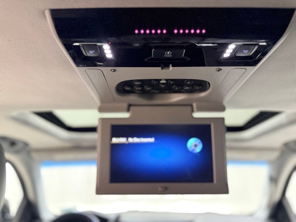 Used 2016 Cadillac Escalade ESV Premium AWD/4WD image 32