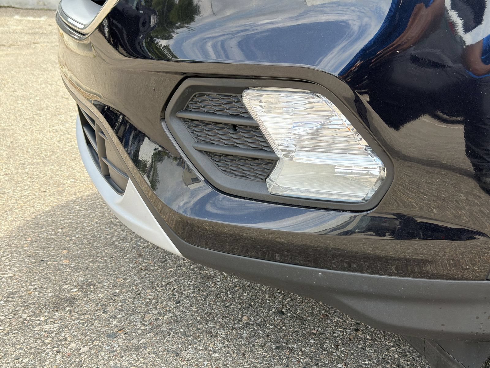 Used 2019 Ford Escape SEL FWD image 12