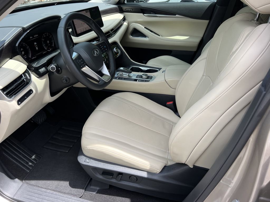 Used 2023 INFINITI QX60 Sensory w/ Vision Package AWD/4WD image 7