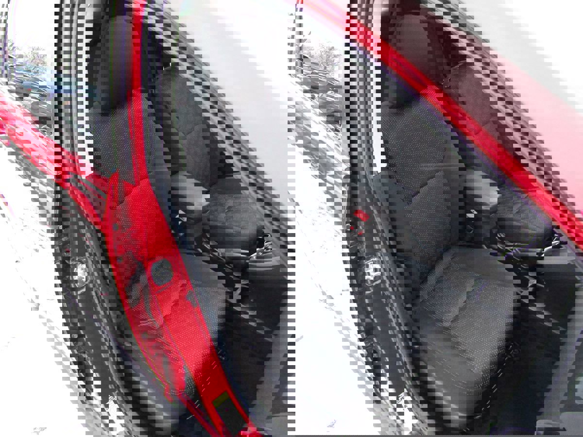 Used 2009 Pontiac Vibe w/ Sun And Sound Package image 27