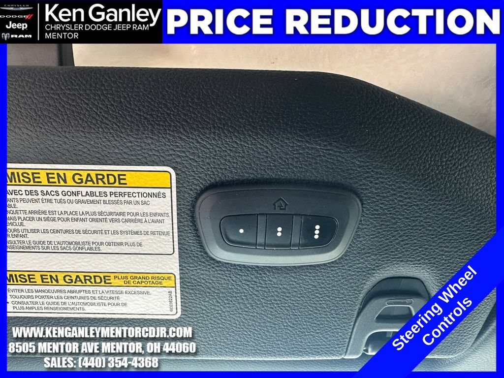 Used 2018 Jeep Wrangler Unlimited Sahara w/ Uconnect 4C Nav & Sound Group AWD/4WD image 17