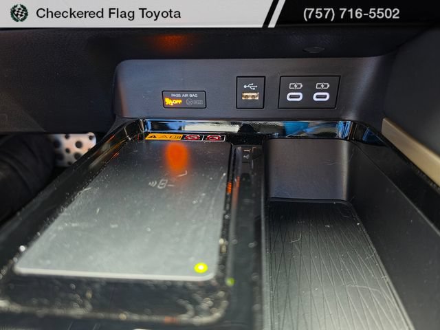 Used 2025 Toyota Camry XSE FWD image 16