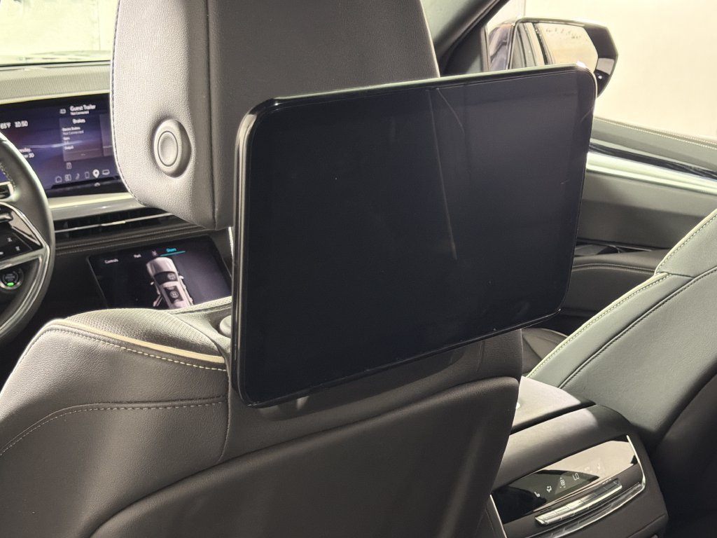 Used 2025 Cadillac Escalade Sport w/ Touring Package AWD/4WD image 33