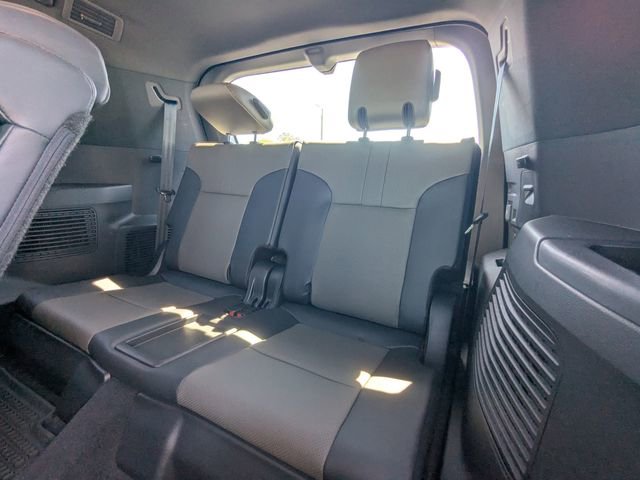 Used 2025 Lexus LX 700h Overtrail w/ Accessory Package (Z1) AWD/4WD image 15