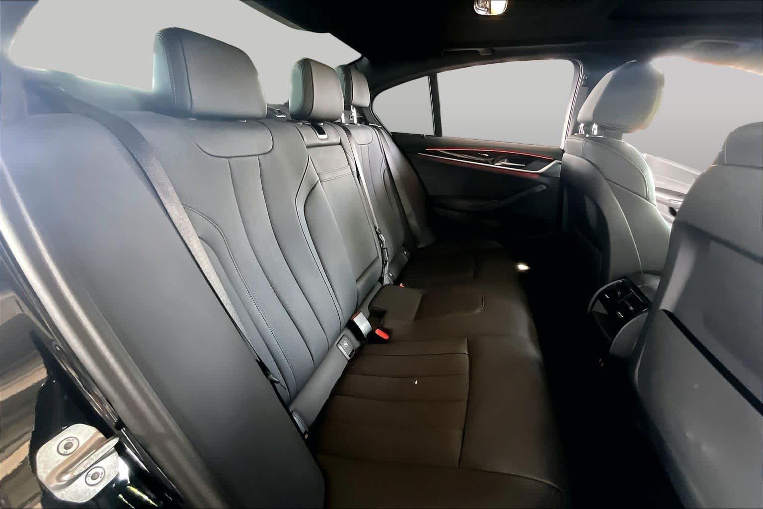 Used 2023 BMW 530e w/ Convenience Package RWD image 18