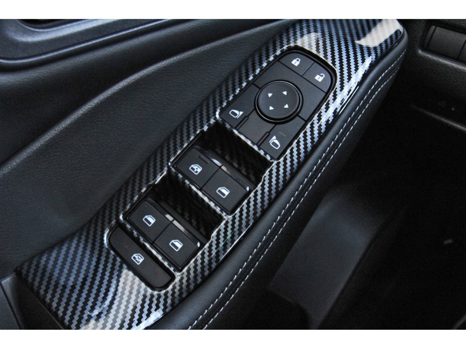 Used 2024 Nissan Rogue SV w/ SV Premium Package image 21