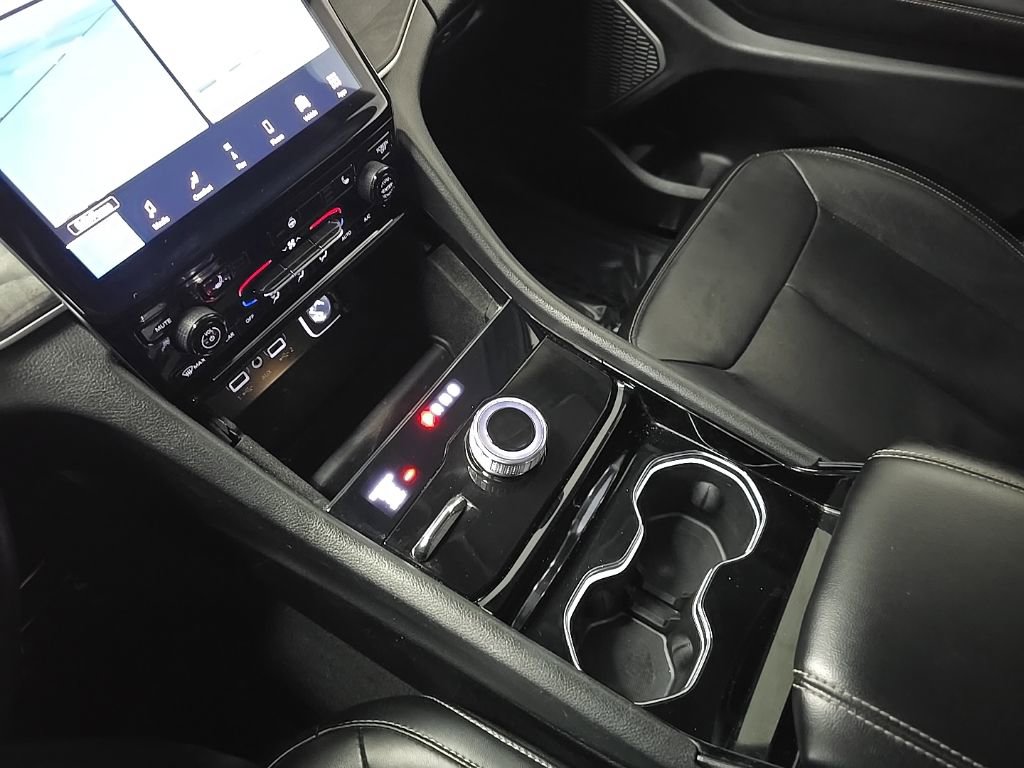 Used 2021 Jeep Grand Cherokee L Limited AWD/4WD image 27